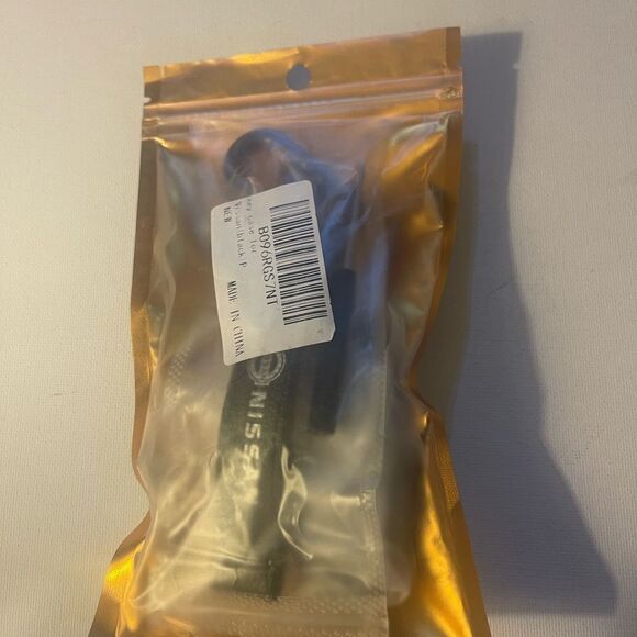 Nissan Logo Key Fob Keychain in Black Leather and Key Fob Cover in Black NWT - Picture 7 of 7